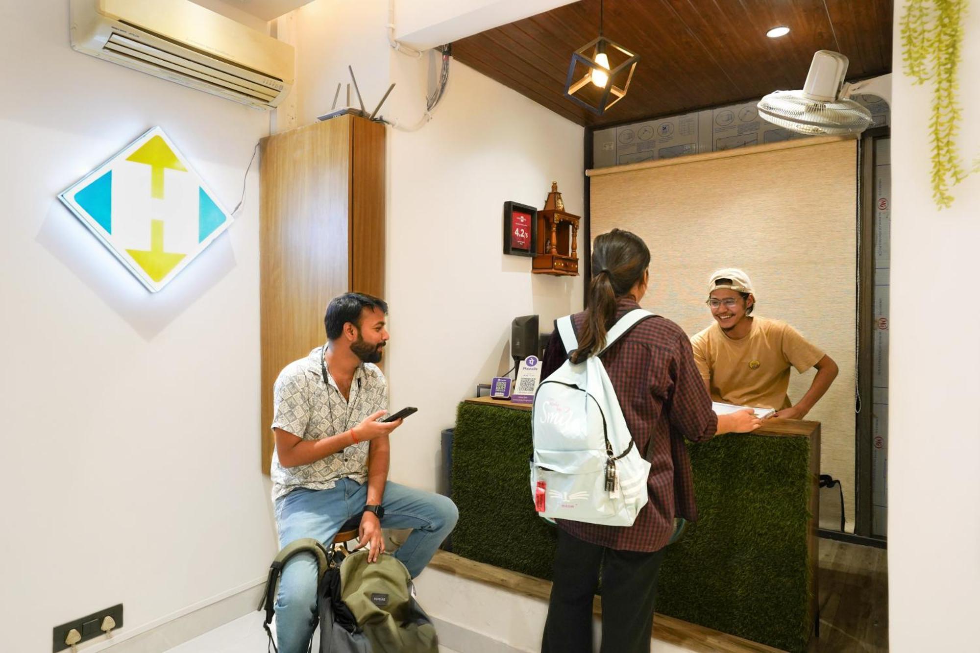 Hide-In Hostel Delhi New Delhi Eksteriør billede