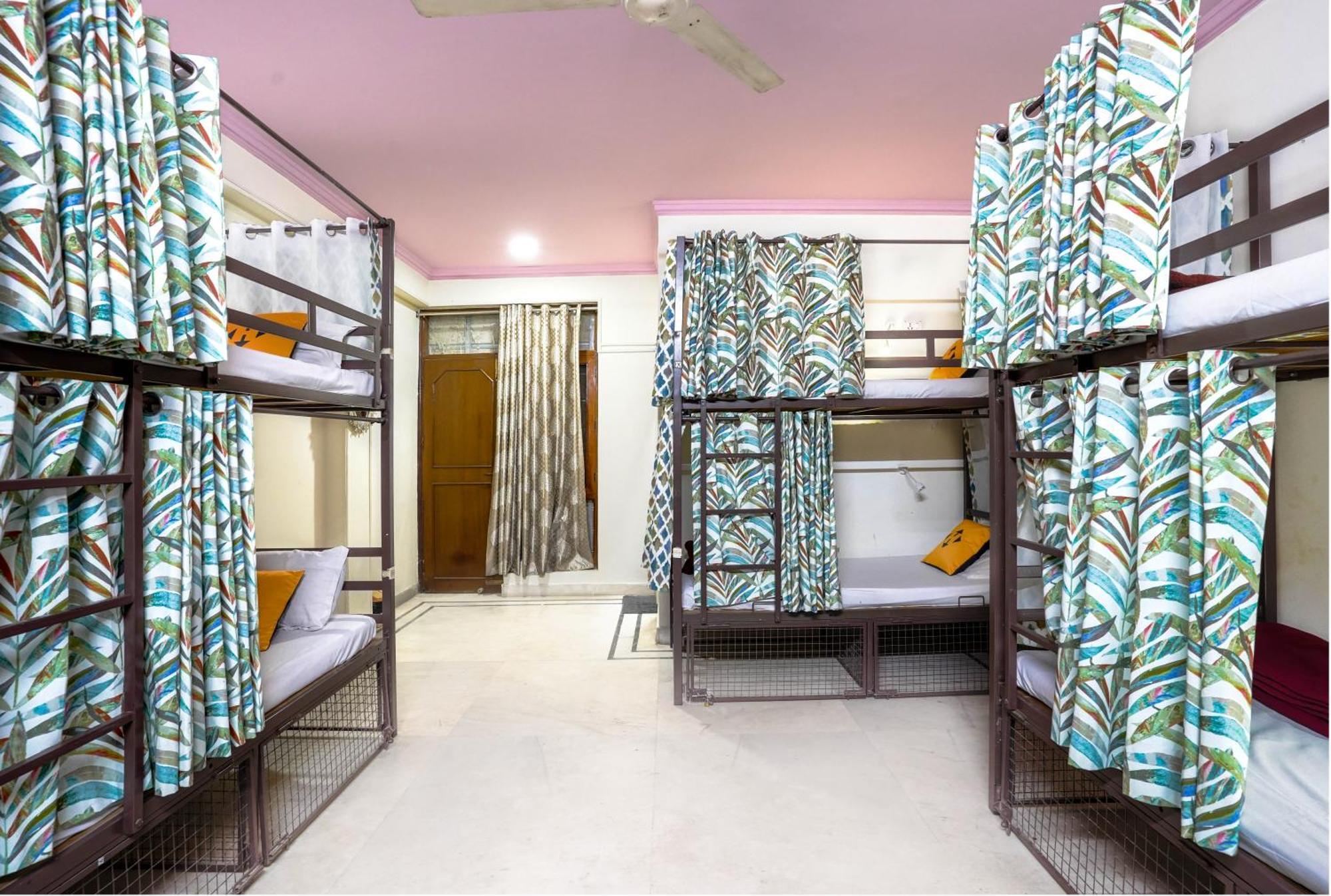 Hide-In Hostel Delhi New Delhi Eksteriør billede